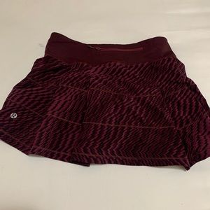LULU LEMON SKIRT !!